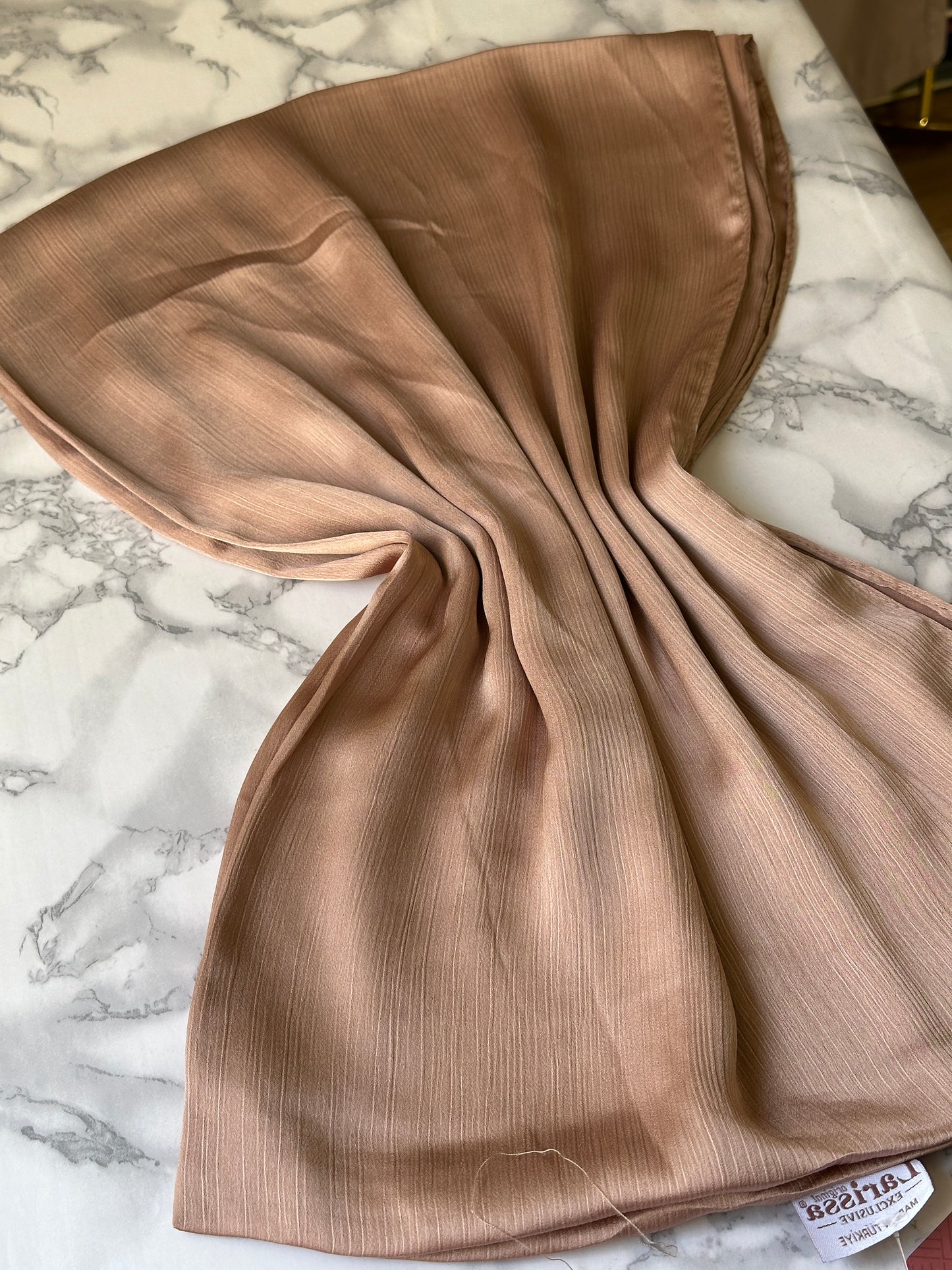 Foulard crèpe plissée satiné uni