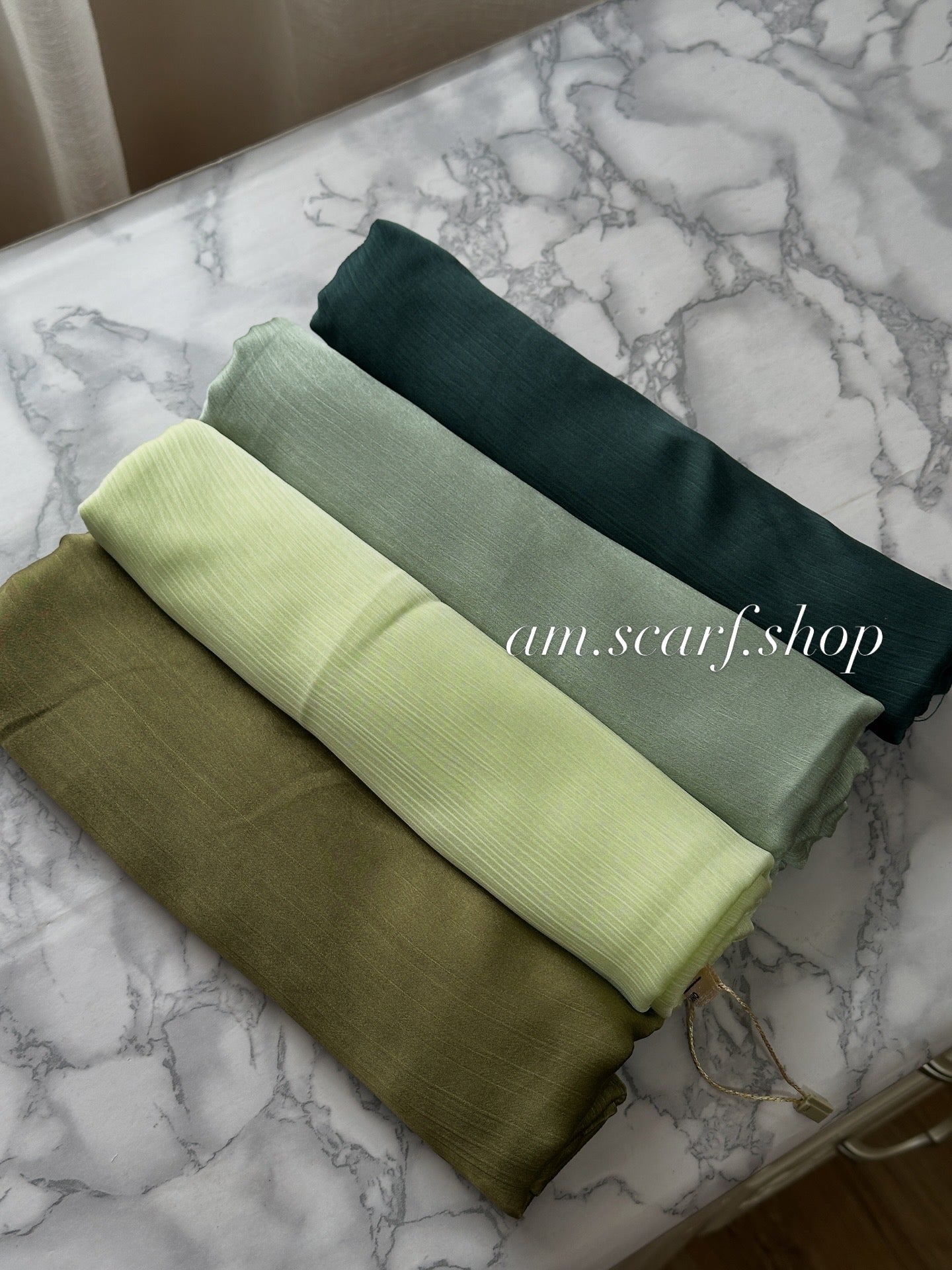 Foulard crèpe plissée satiné uni