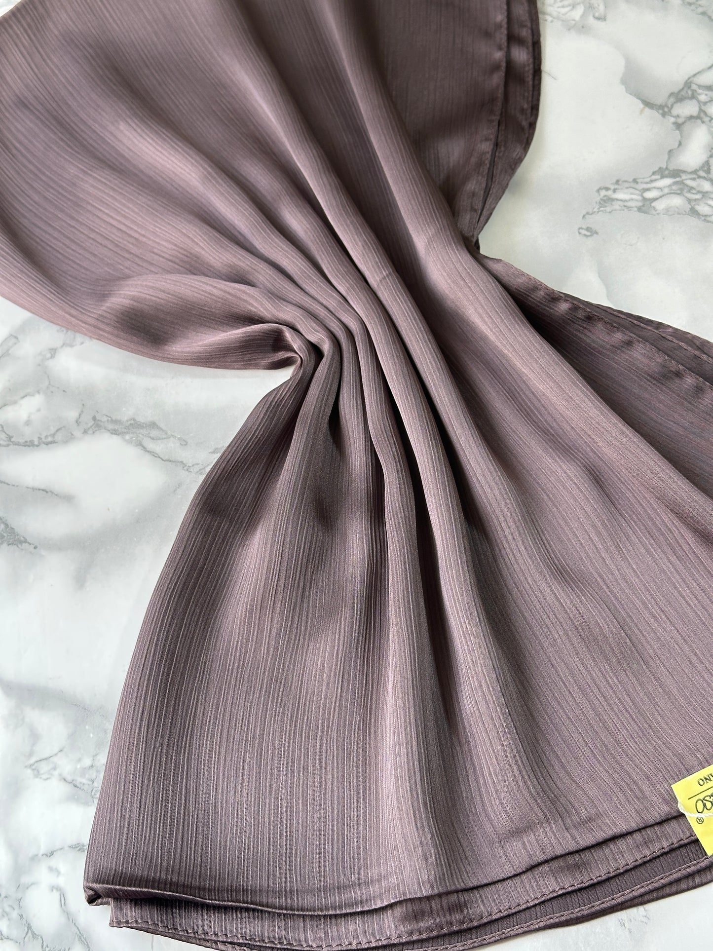 Foulard crèpe plissée satiné uni