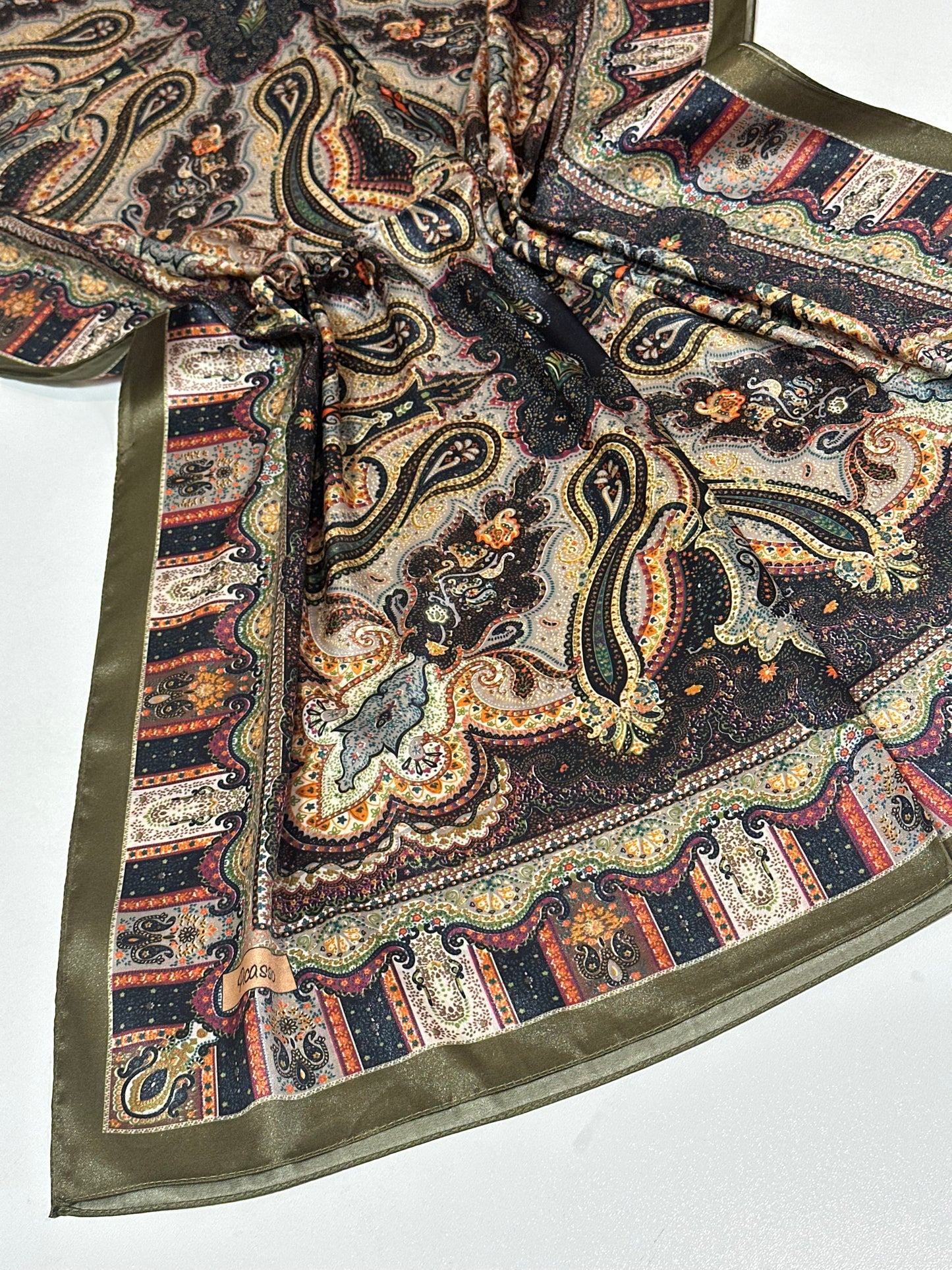 Foulard Picasso Cristal Modèle 01
