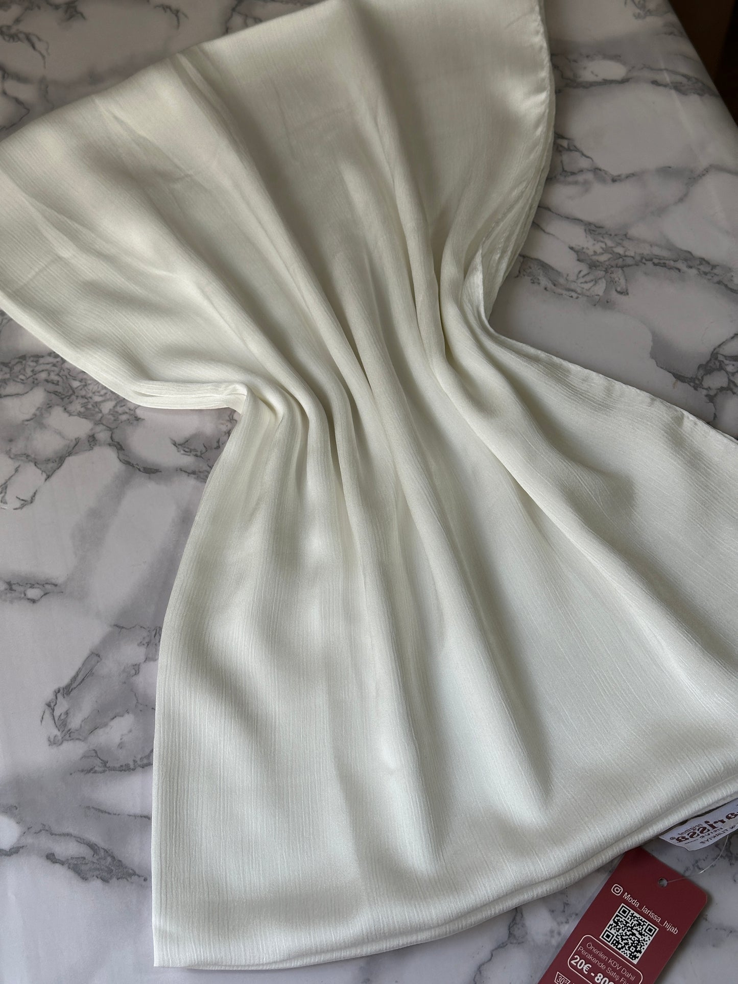 Foulard crèpe plissée satiné uni
