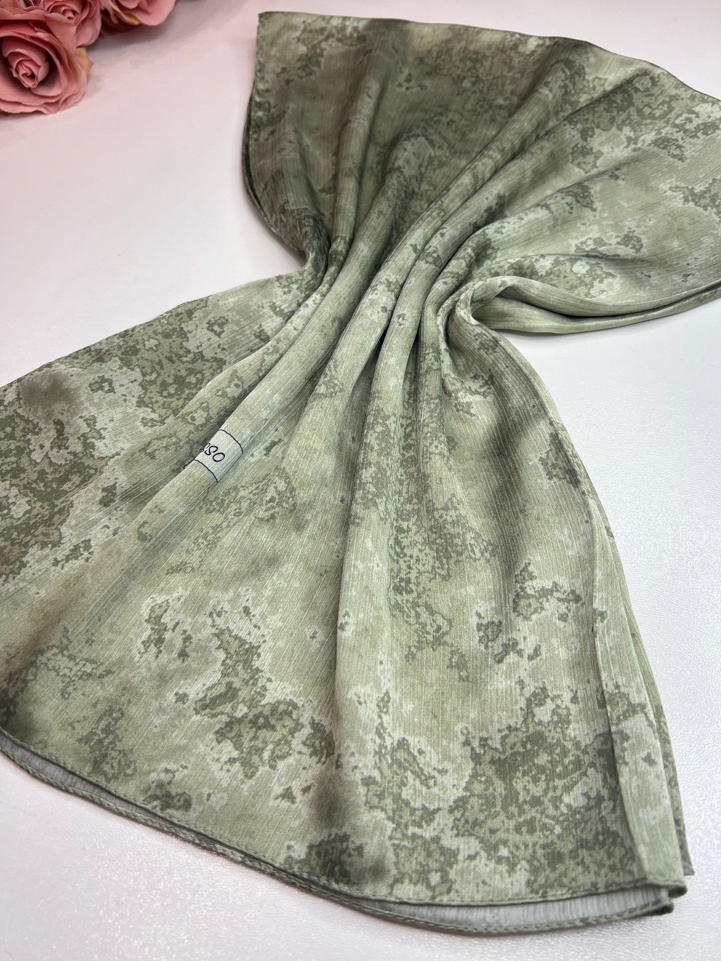 Foulard crépe plissé satiné imprimé lune