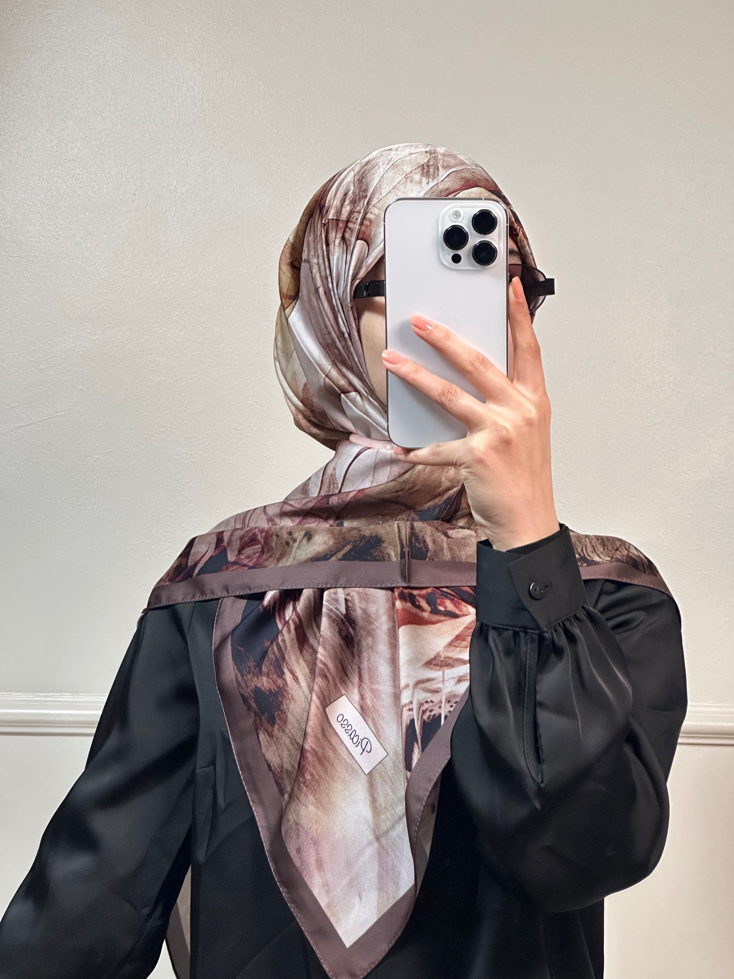Foulard Picasso Carré Satin 120 Cm