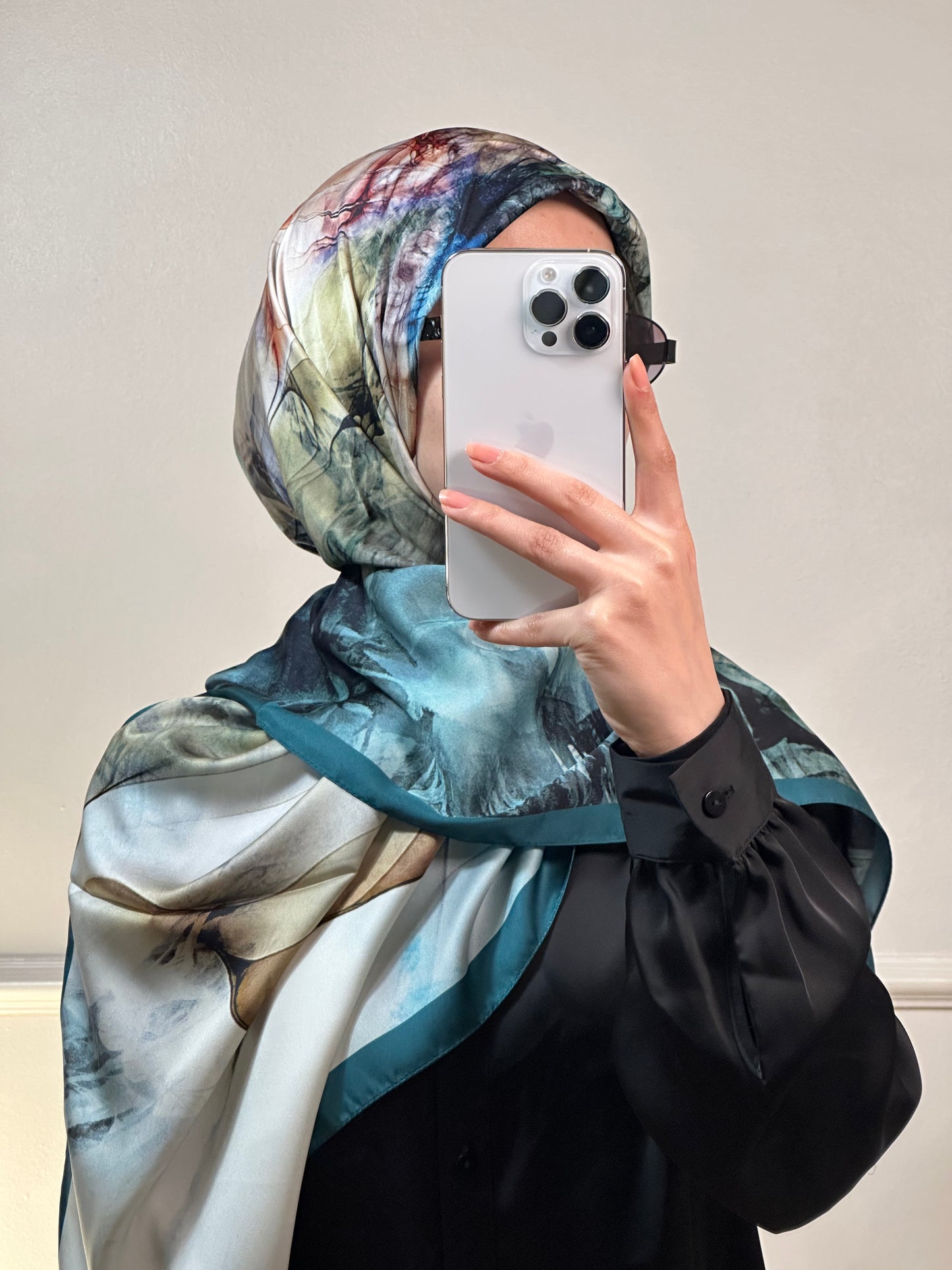 Foulard Picasso Carré Satin 120 Cm