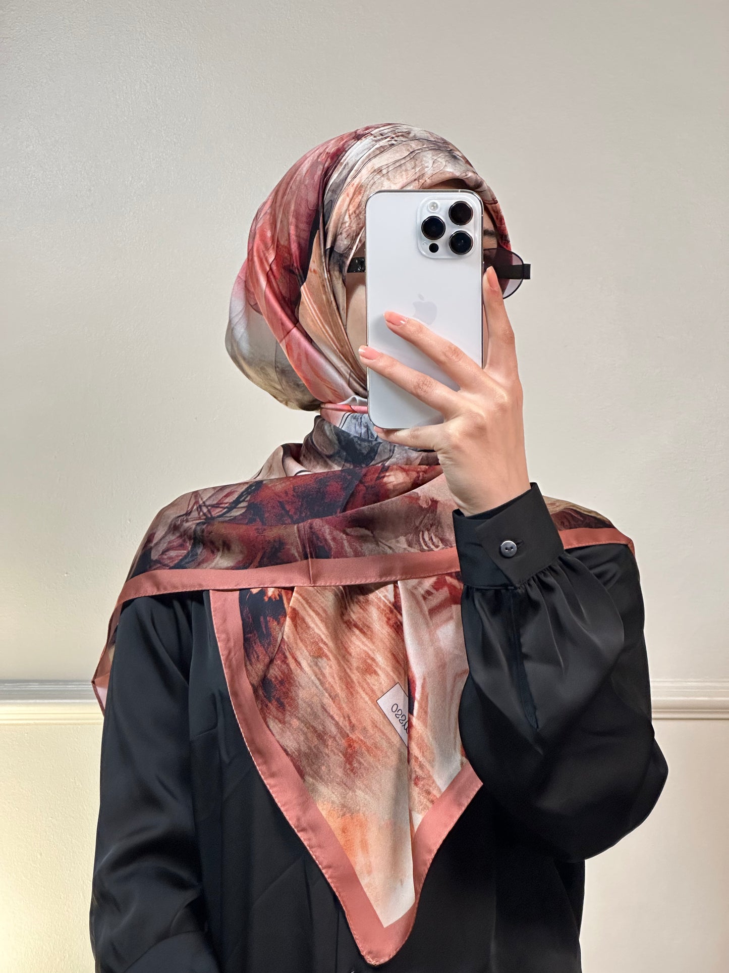 Foulard Picasso Carré Satin 120 Cm