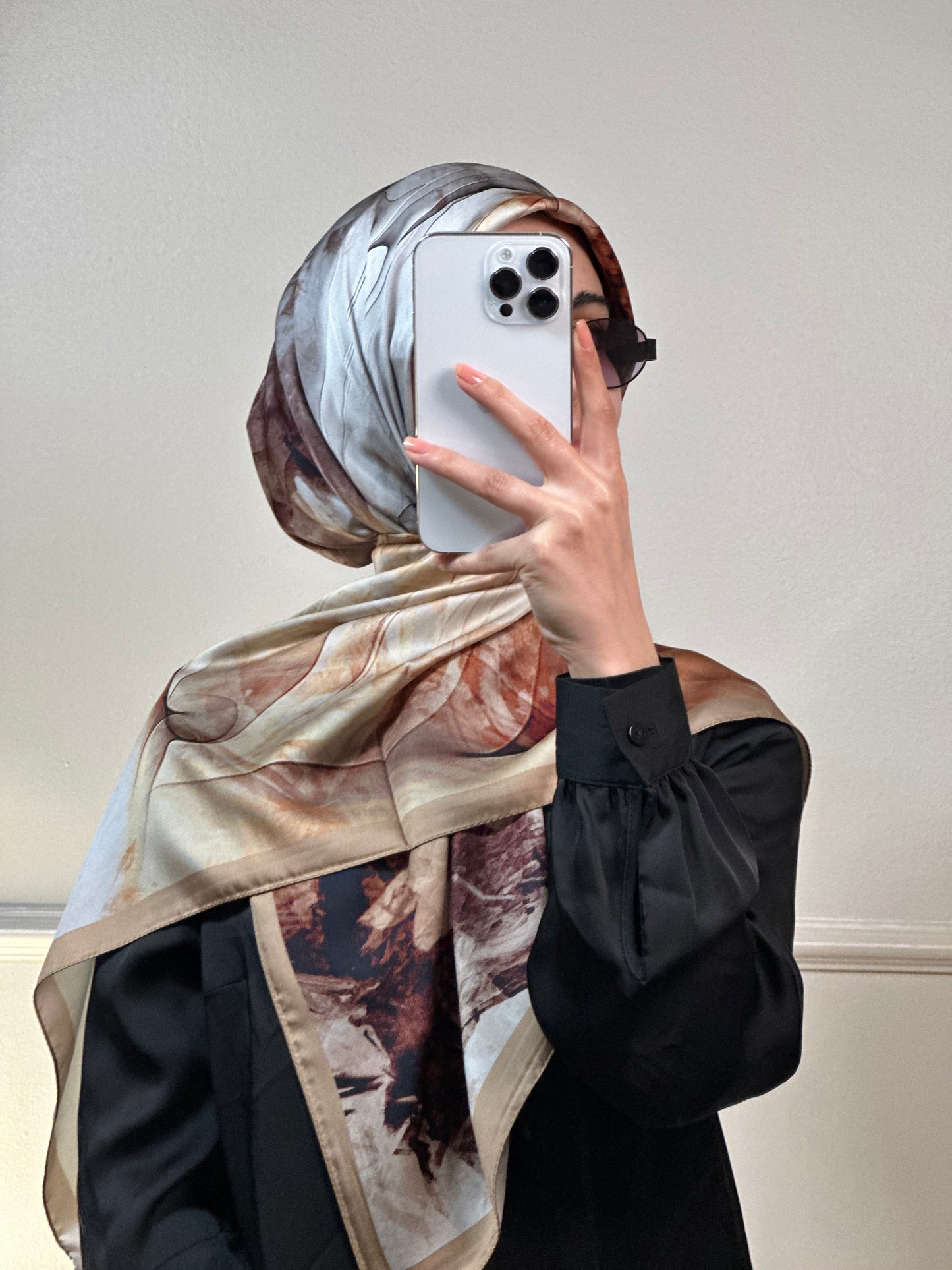 Foulard Picasso Carré Satin 120 Cm