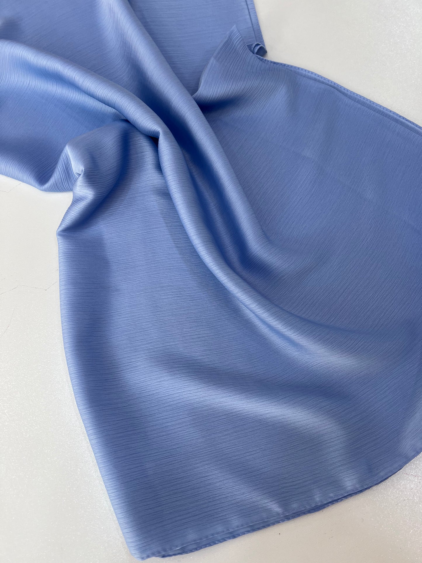 Foulard crèpe plissée satiné uni