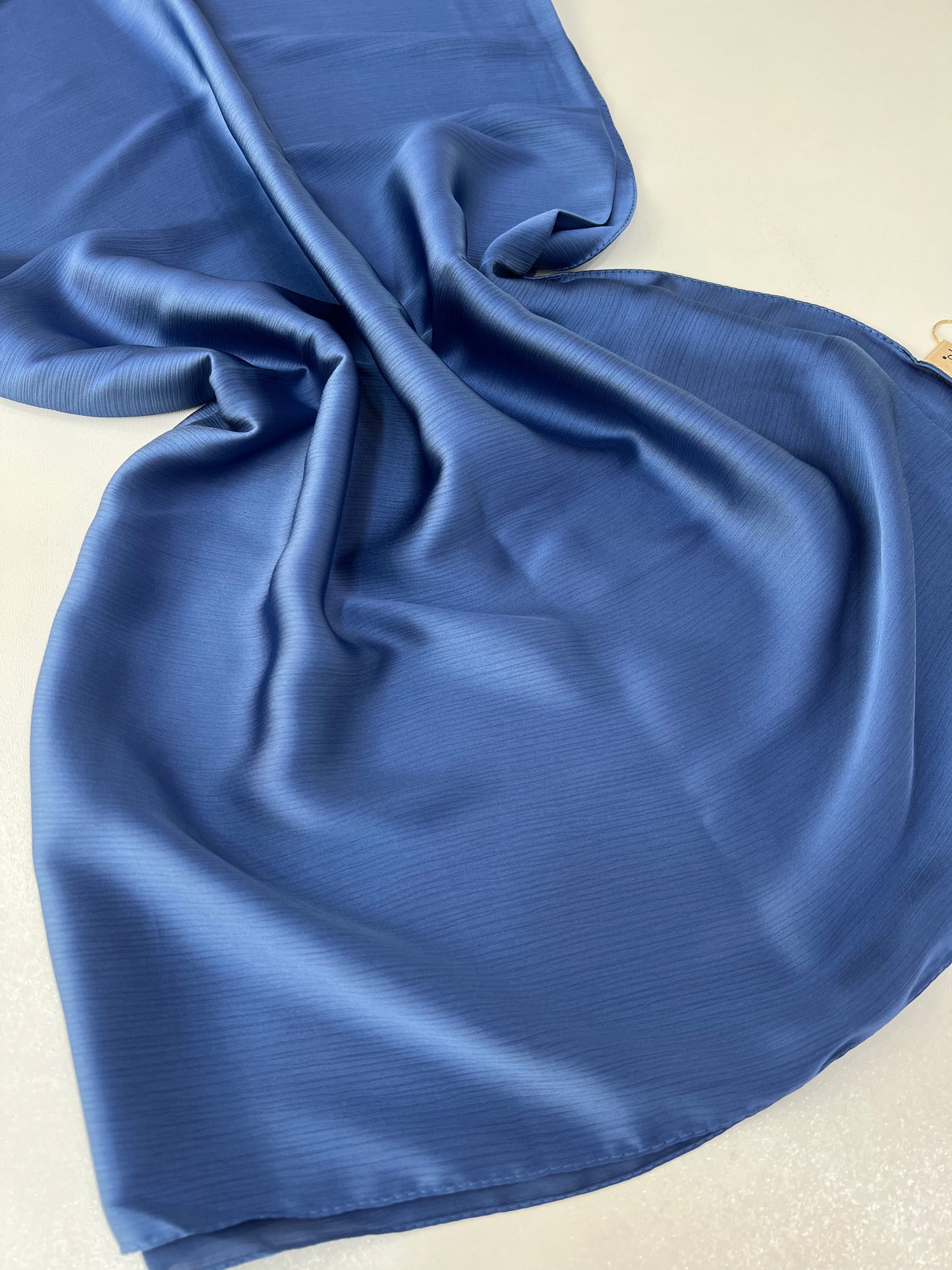 Foulard crèpe plissée satiné uni