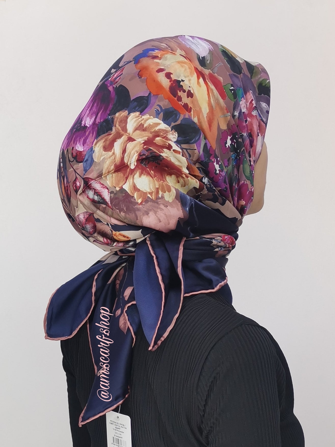 Foulard carré satin modéle 02