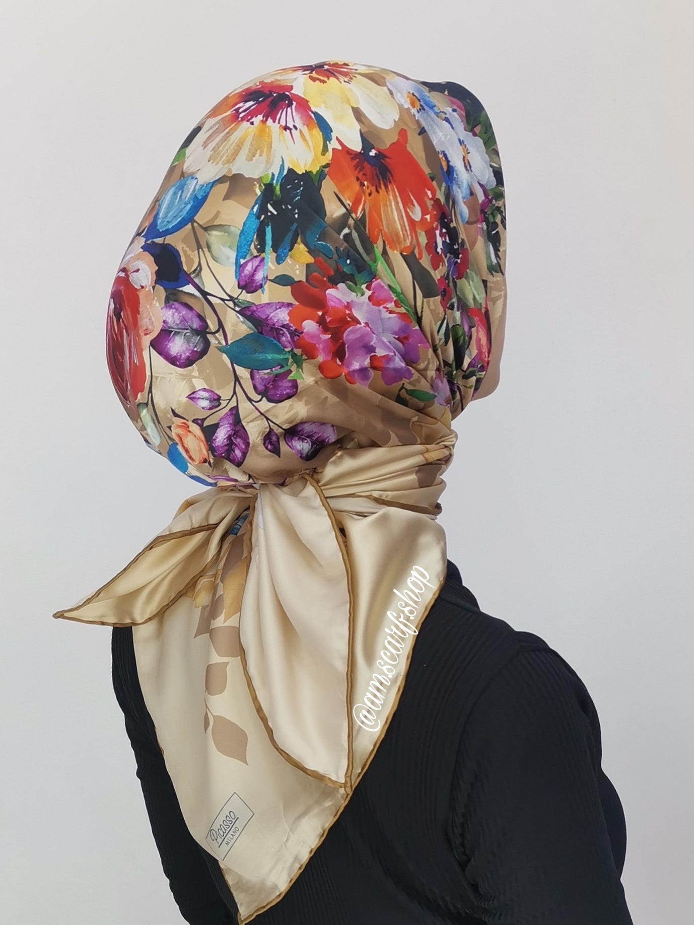 Foulard carré satin modéle 02