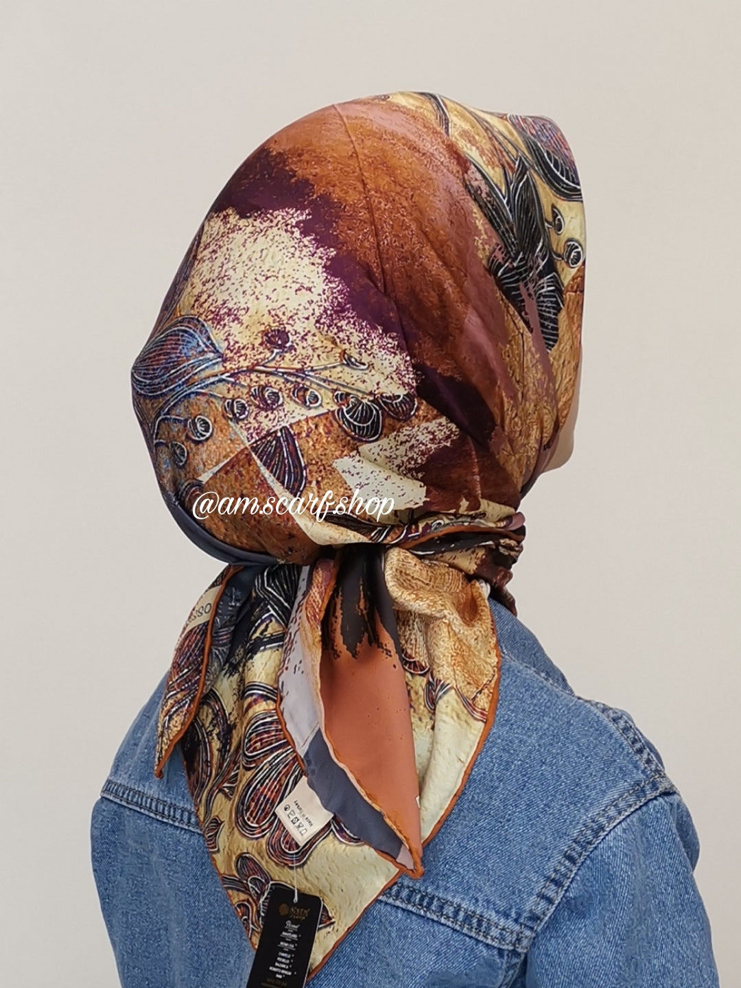 Foulard carré satin modéle 05