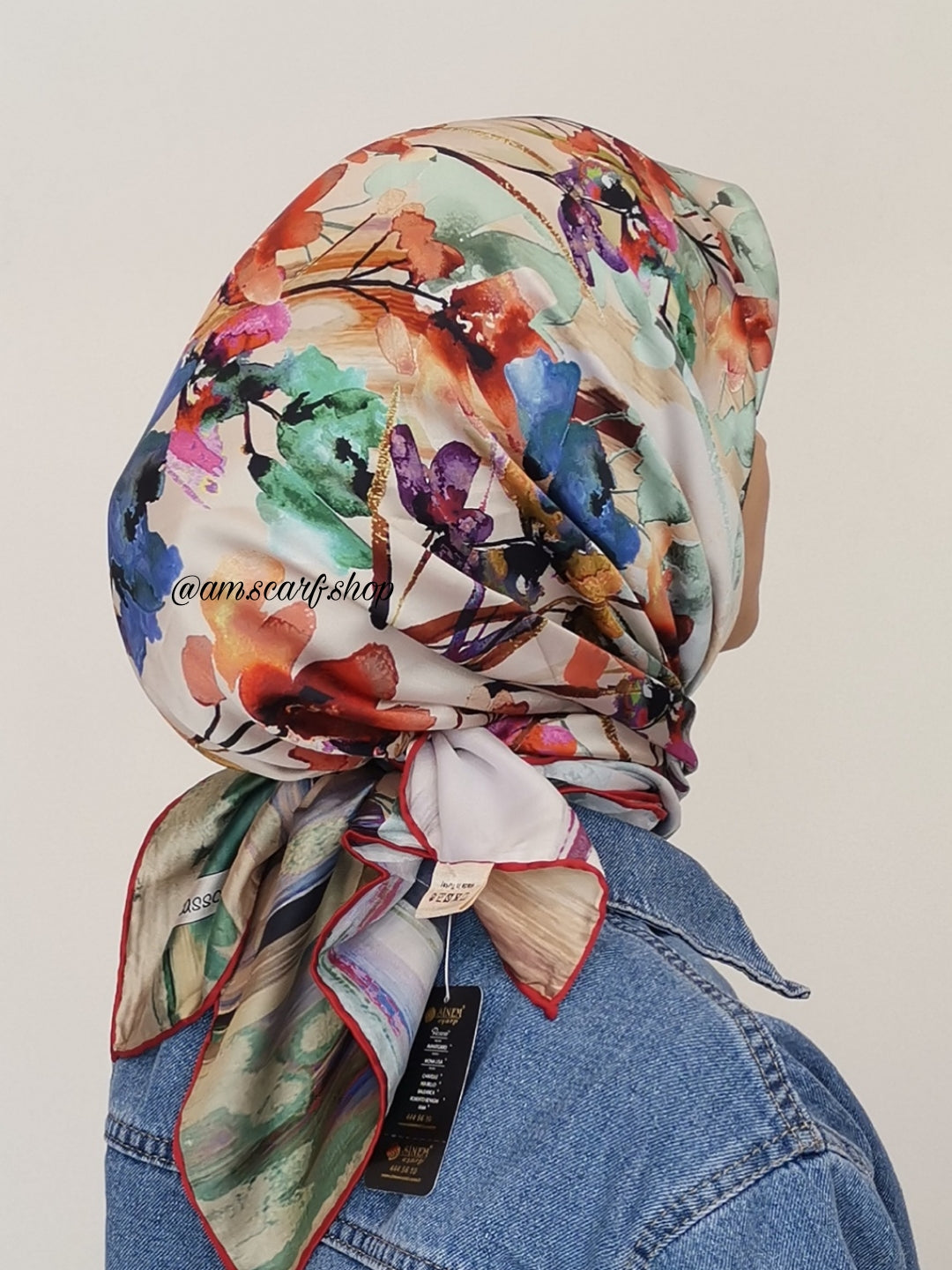 Foulard carré satin modéle 04