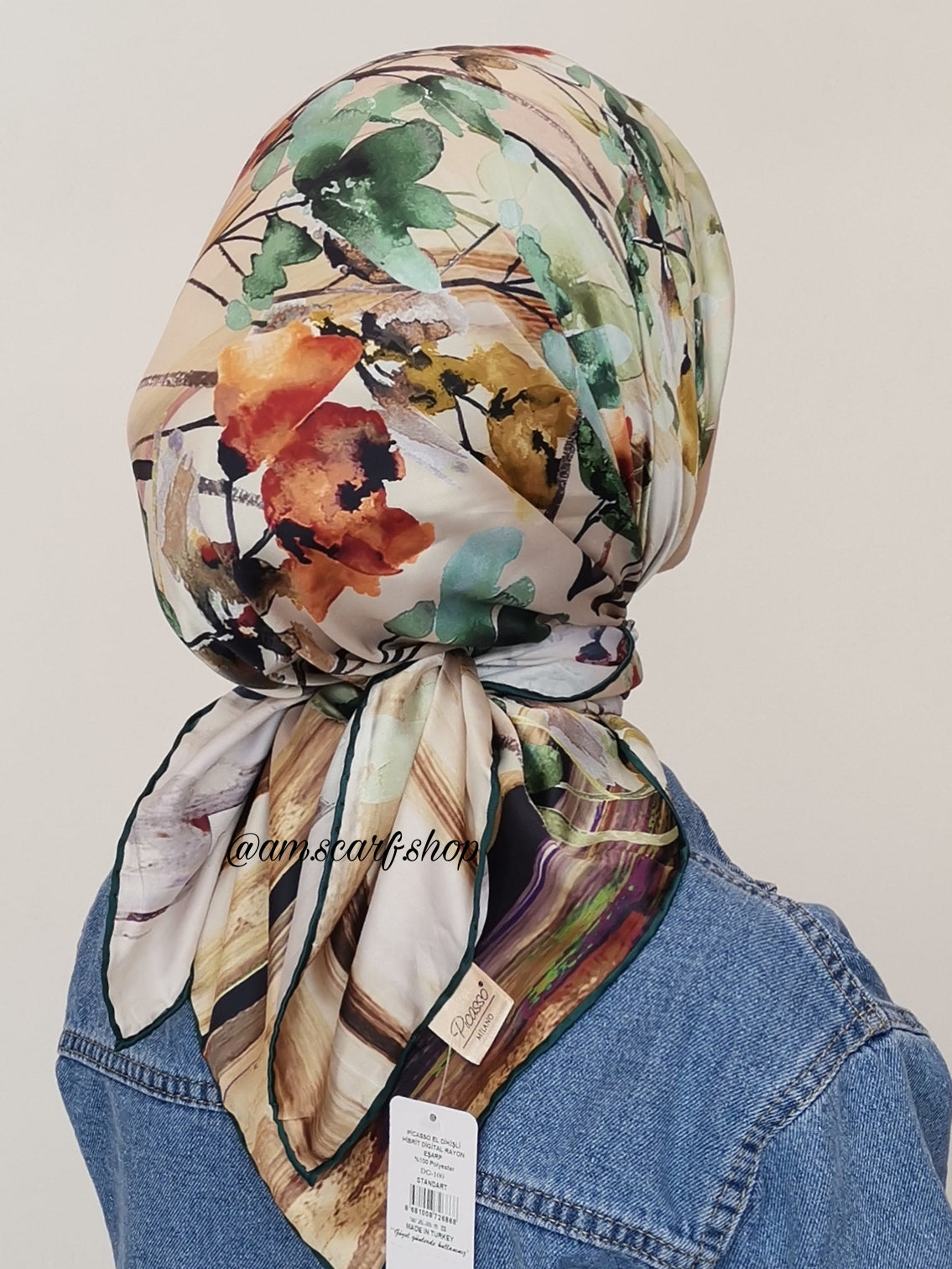 Foulard carré satin modéle 04