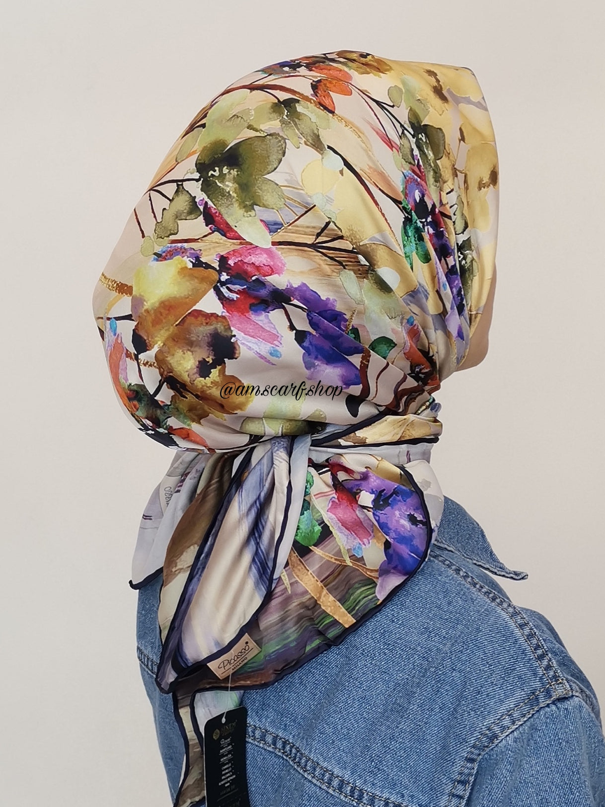 Foulard carré satin modéle 04