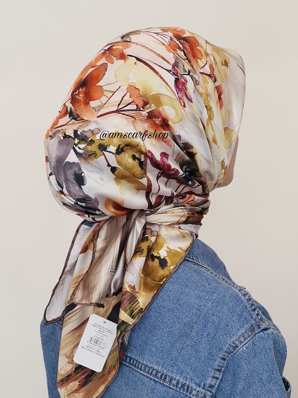 Foulard carré satin modéle 04