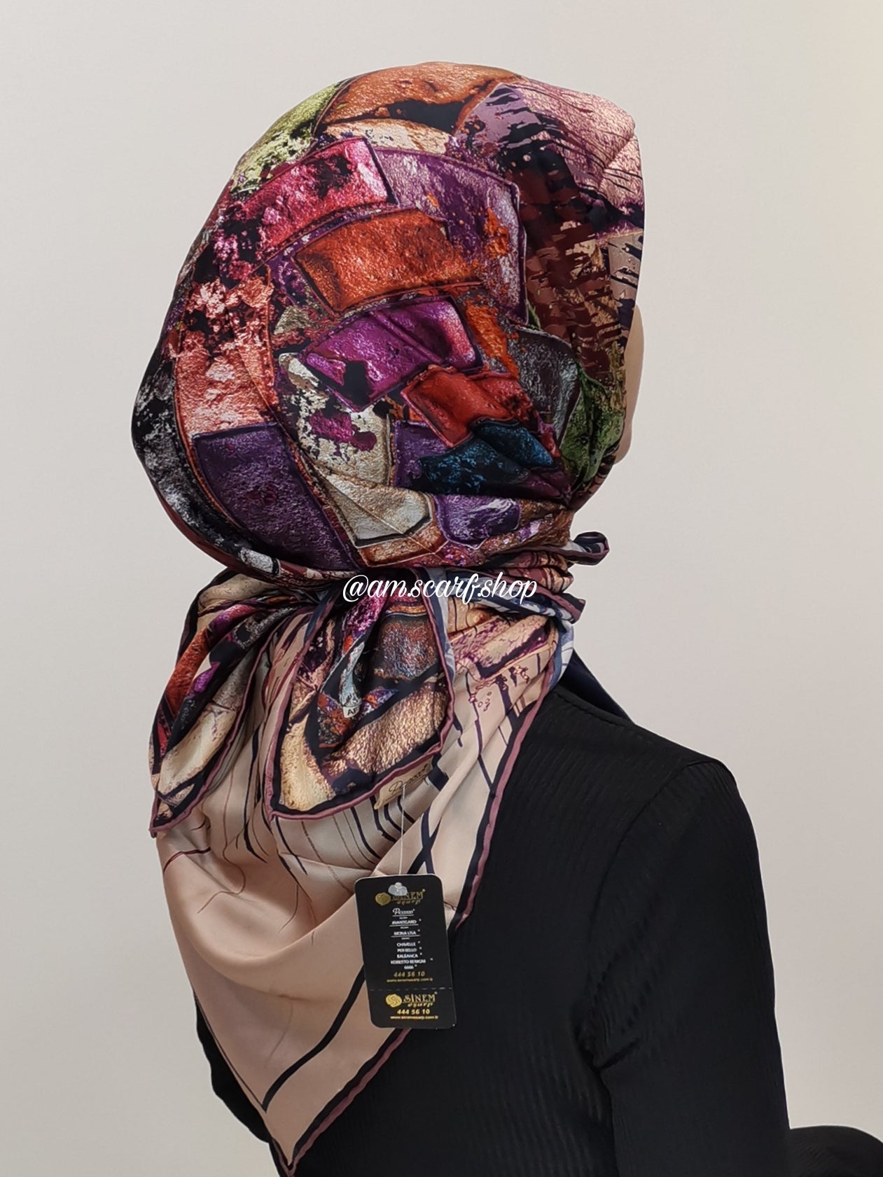 Foulard carré satin modéle 08